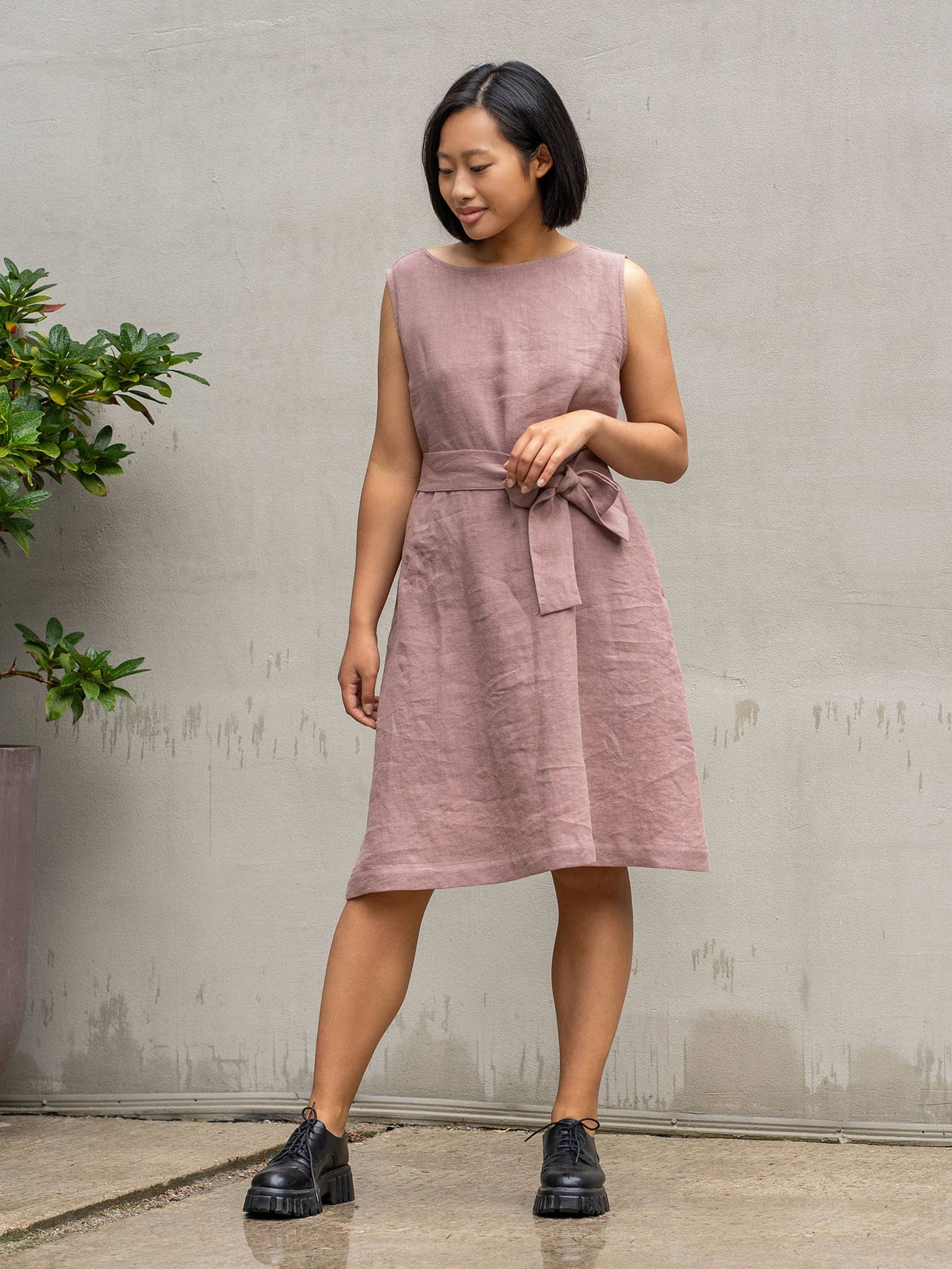 Linen V Back Dress with Belt